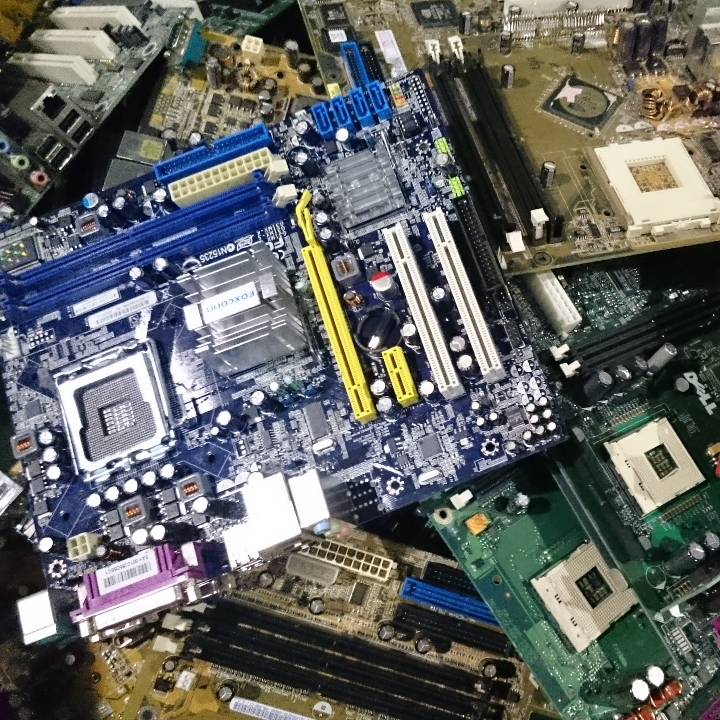 Mainboards,_Leiterplatten_Neue_Generation_2.JPG
